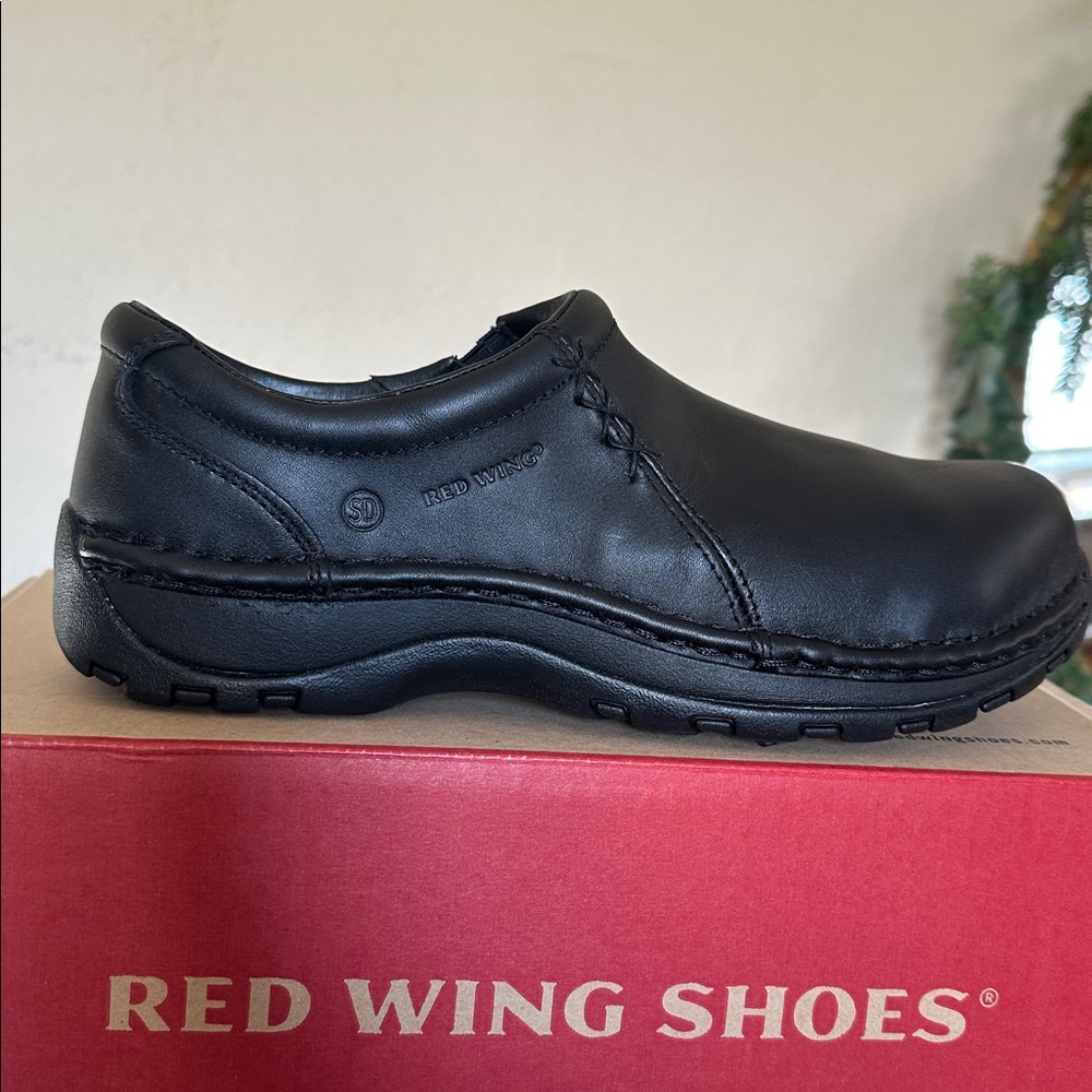 Red‎ Wing 2321 Black Leather Aluminum Toe Slip Resistant Work Shoes Womens 10B